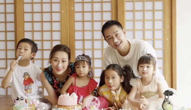 刷牙|五年连生四胎还不坐月子,如今感觉老了20岁,比大16岁丈夫还显老