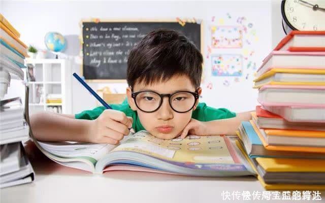 孩子|孩子学习很用功,成绩却始终不好,家长要警惕孩子“毛毛虫效应”