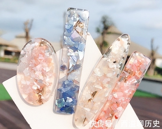 00后|珍珠发夹过时,液体发卡烂大街,最近火了ins少女发饰,忒美!