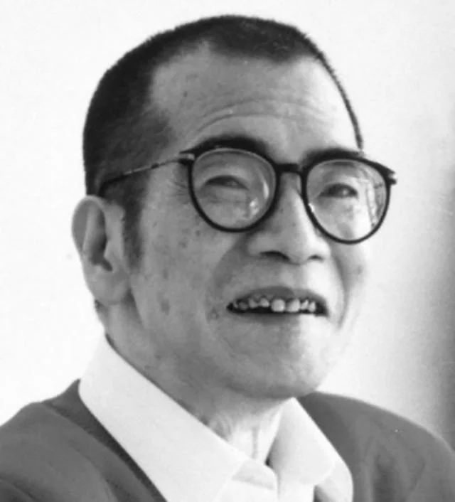 “数学皇冠上的明珠”陈景润62岁因病去世，唯一的儿子现状如何