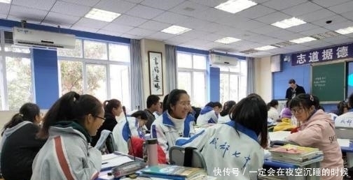 老师|小学生0分试卷火了，学渣网友表示理解，老师：站着听课