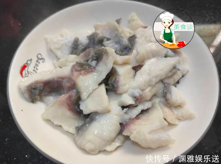 鱼肉|鱼肉此做法,不蒸不炖,5分钟上桌,又嫩又滑,实在是太鲜美了!