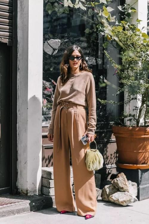 2021年开春，你穿毛衣+阔腿裤的样子，真的时髦炸了！