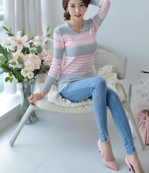  女神|女神穿搭：小姐姐爱穿漂亮的紧身牛仔裤，秀出纤细好身材！