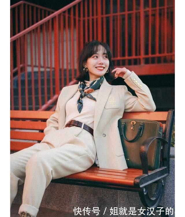 穿搭 果然,西服外套还是配“牛仔裤”才洋气,显高显瘦,关键还耐看!