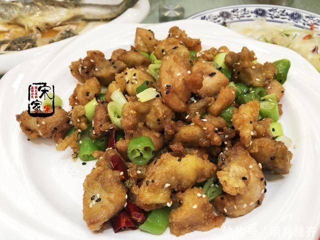 孩子3周岁宴席,880元标准上了27道菜,客人吃完竟说贵了