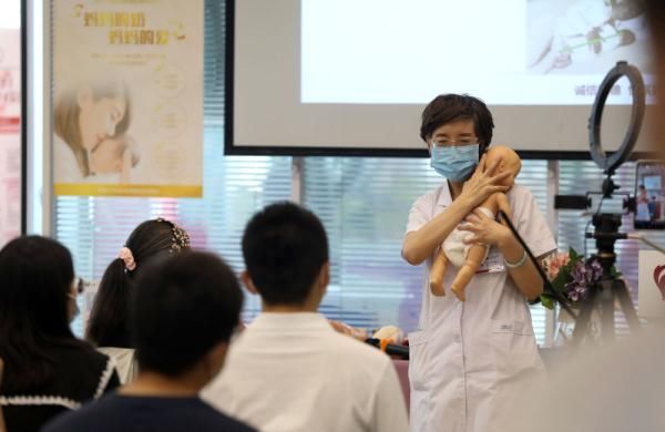 石家庄|河北石家庄：关爱孕妇健康 学习育婴知识