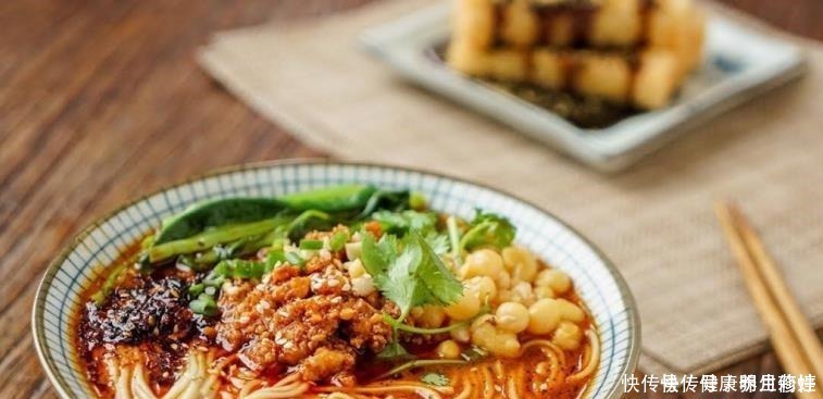  我国“最好吃”的5碗面，南方2碗，北方2碗，最后1碗出乎意料