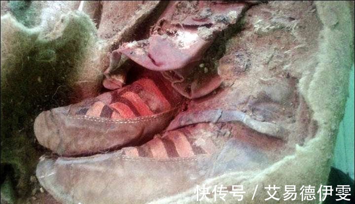 木乃伊 1500年的木乃伊出土时脚上竟然穿着现代球鞋?