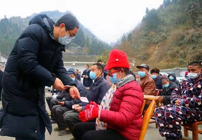 竹山县|曹博深入竹山慰问麻风病医患人员