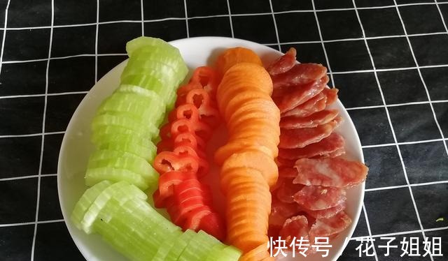 横刀|腊肠版“荷塘月色”您尝过吗!