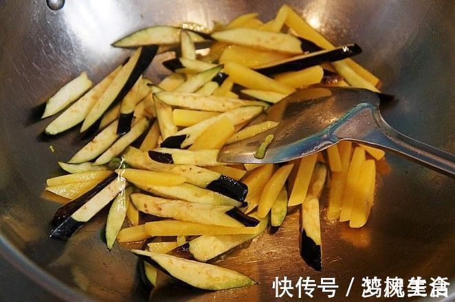 五香粉|土豆和它才是“天生一对”，我家隔天必吃1次，不放肉比肉还香