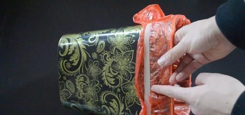 你家有破洞不用的橡胶手套吗 这个用途太厉害了, 越早知道越好