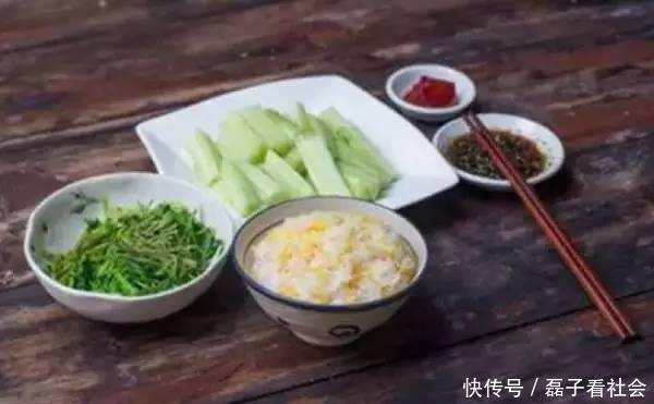 高僧|少林寺高僧午餐曝光,网友:现在当和尚来得及吗?我也来修修心