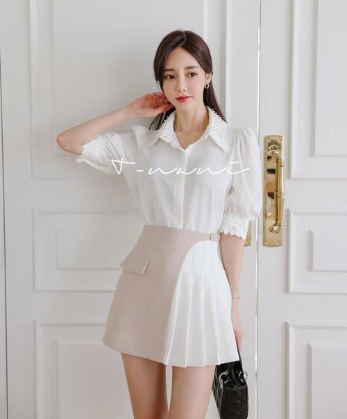 白衬衫 珍珠百合雪纺衬衫搭配半边百褶裙,更显自然清纯气质