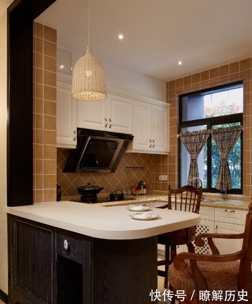 家居|简单的装饰品,给人带来前卫的感觉,并且让空间更加明朗