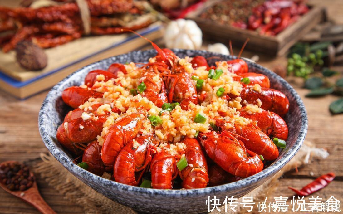 小龙虾|这才是蒜蓉小龙虾的正确做法,蒜香浓郁超美味,比外面的干净多了