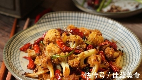 八角|花菜怎么做好吃？只要加了这味料，一上桌就被抢着吃，味道绝了！