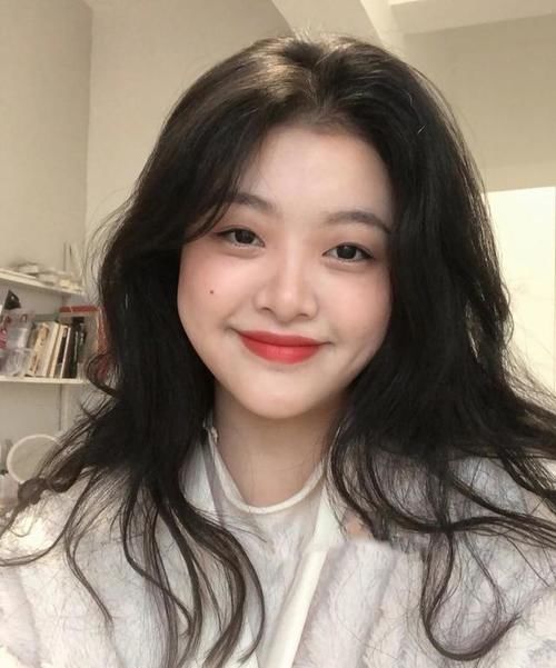 牙齿|女生若有这些特点，可以说是标准的“耐看脸”，颜值高还看不腻