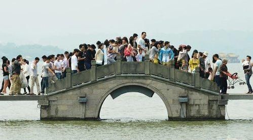 浙江这个5A级景区，不收一分门票钱，每年游客近三千万！