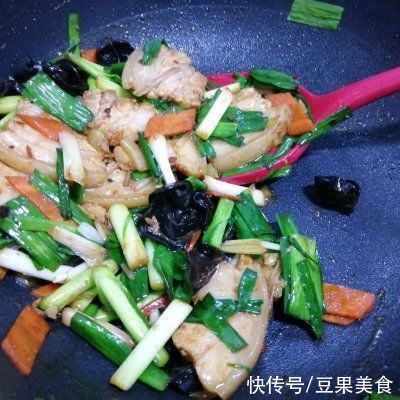  饭店大厨说漏嘴的秘密，回锅肉这样做才好吃