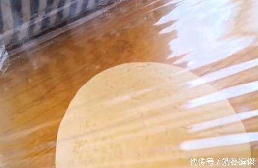 酵母粉|红薯加一个鸡蛋，用电饭锅，简单一做，比面包还好吃，美味小零食