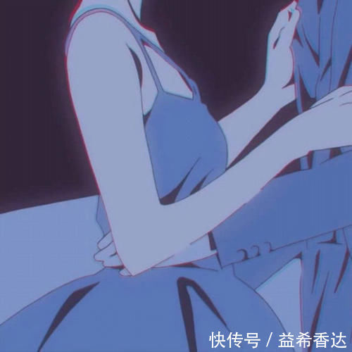 超火“双人”动漫情侣头像我们始终都在练习微笑，终于变成不敢哭的人