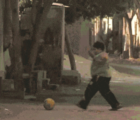 |搞笑GIF:出去聚会嫌老婆穿的不够好看