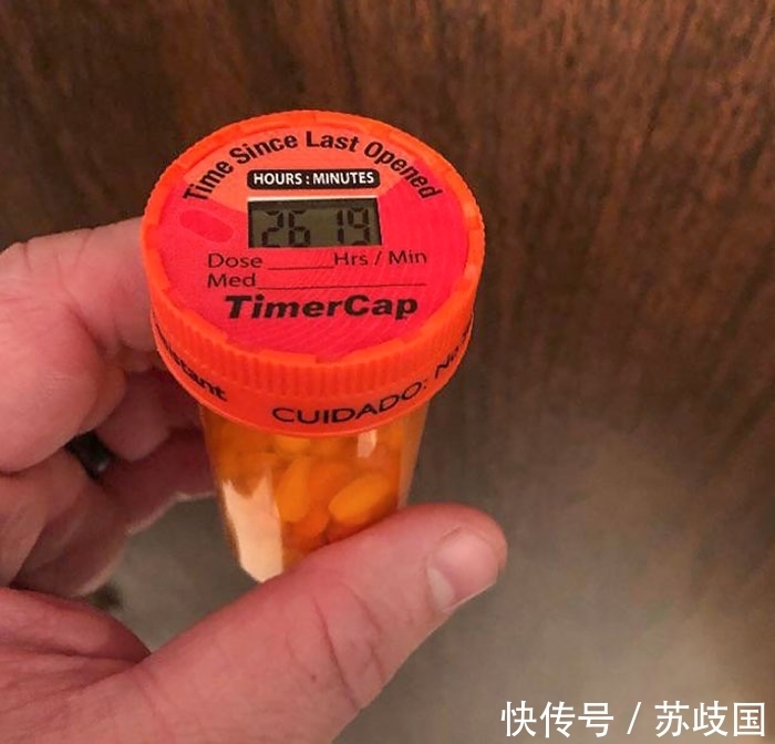 我们的生活|50个人性的国外设计,日本卫生间设计得太贴心,再也不怕丢东西