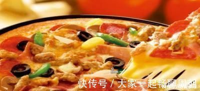 早餐|自制披萨，想吃啥料就放啥料，比面包做法更简单，还能做早餐