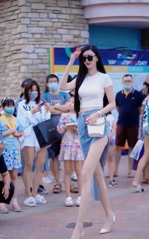 高跟鞋|三角形的牛仔裙,释放个性,引路人围观!