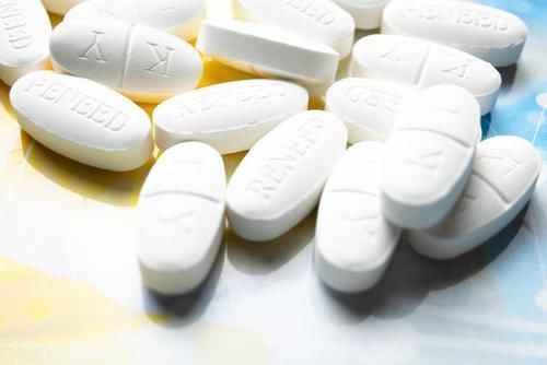 叶酸|老人预防“脑梗”和“老年痴呆”，合理补充叶酸和B12，效果不错