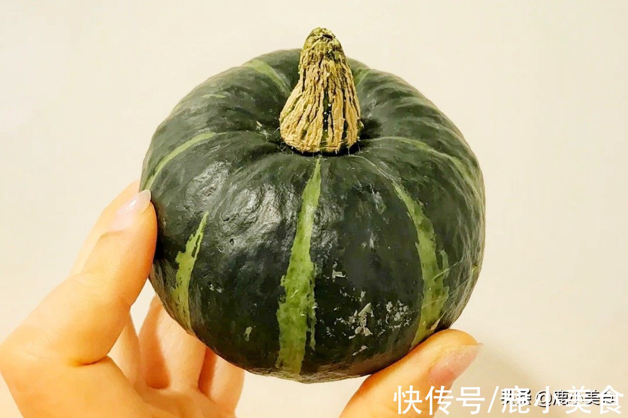 秋季|吃完南瓜后,二小时内别吃“3物”!伤肠胃损健康,赶紧告诉家人