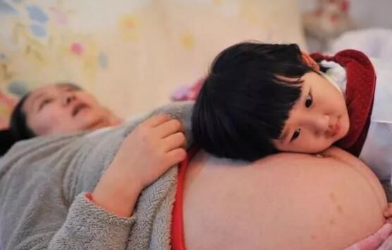 两代人|“生二胎,差点断送我的婚姻”,两个二胎妈妈的遭遇反应残酷现实