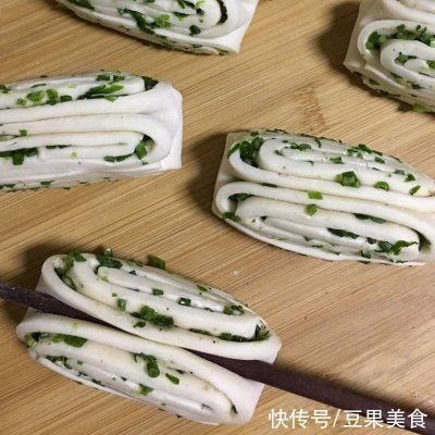 椒盐花卷（咸香四溢暄软饱满）