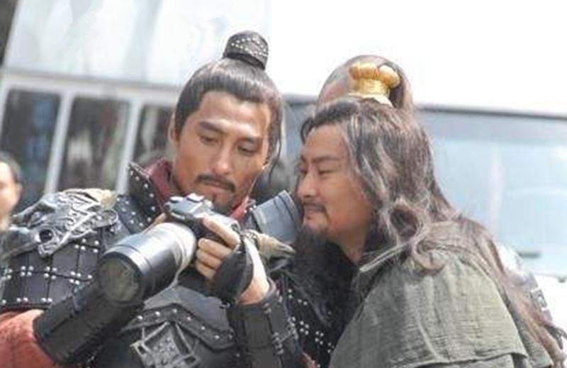 《水浒传》罕见老照片潘金莲和武大郎跳探戈,图4让人忍俊不禁