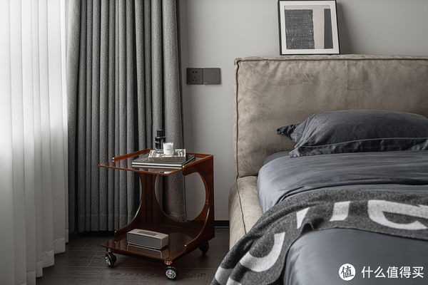 主卧|单身男青年的180㎡之家,全屋简约风,一个人独居,也住出高级感