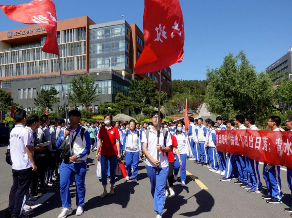 雄关漫道真如铁|利剑出鞘，决战高考！威海市实验高中举行高考出征仪式