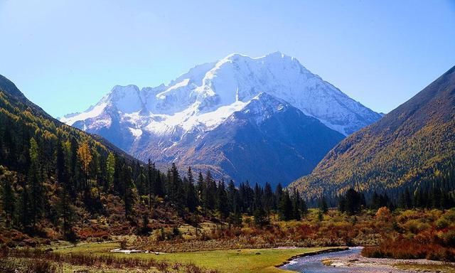 西藏|在神秘的雪域高原，藏着八座神山，如同山海经里的神话一般！