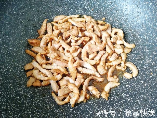 包菜|晚餐既能瘦身又美味，既是主食又是菜，低脂健康又营养