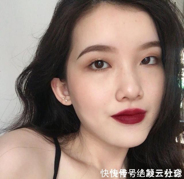 有气质|小金条是来抢钱的吗显白有气质,黄皮涂也好看,哪个都是人气王