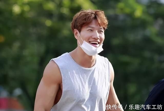 深蹲|人到中年多练腿，练腿补肾又强身，但可惜很多人并不会练腿