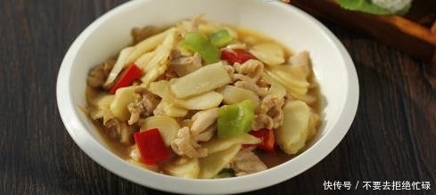 翻炒|冬吃萝卜夏吃姜,仔姜炒鸡腿肉的作法