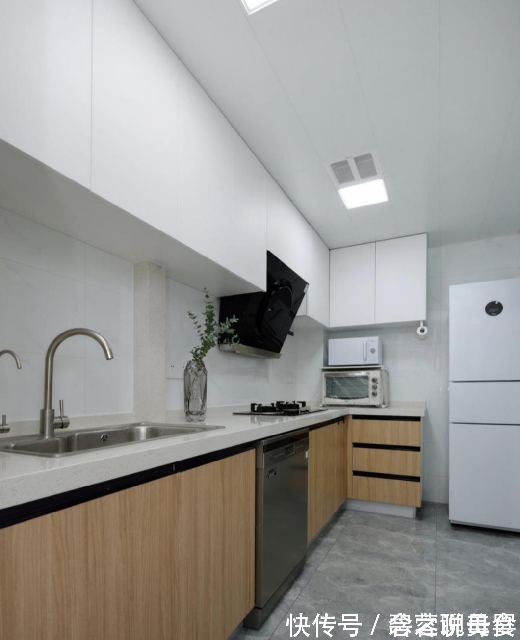 收纳|70㎡北欧两室,客厅不设收纳柜,随孩子任性玩耍!