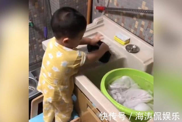 个人精|自己的事情自己做,生了老二大宝日子不好过,妈妈已经笑晕在门口