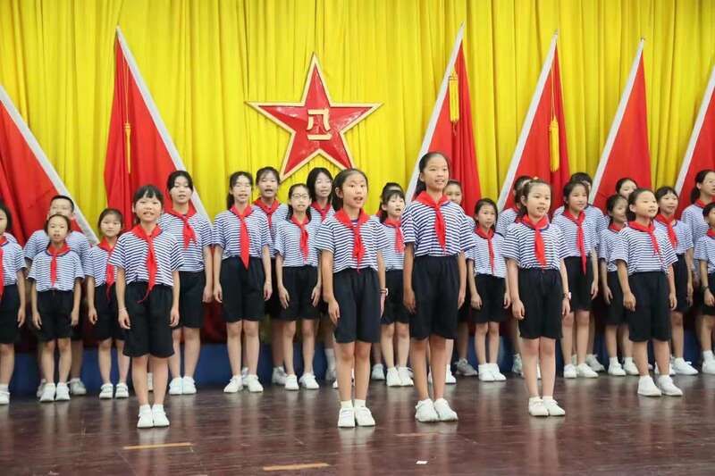 军地|东海少年军校夏令营举行拥军主题汇报演出