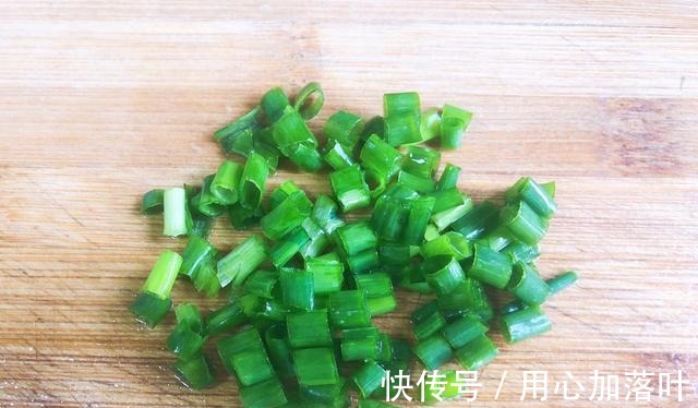 十三香|天冷孩子肠胃弱,多蒸这菜给他吃,助消化,强免疫,营养足长高个!