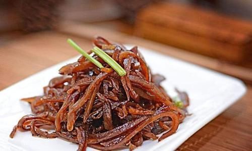 五六十年代整天吃咸菜,为什么高血压的人还少?医生说出答案