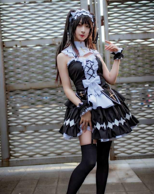 时崎狂三的cosplay，配“黑丝”女仆装的狂三只让人想把她抱回家