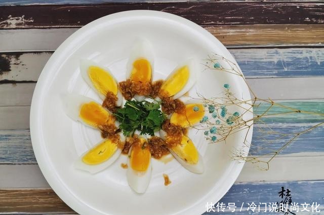 简单|这食材去胎毒,怀孕要多吃,简单拌拌,就是美味经典小凉菜